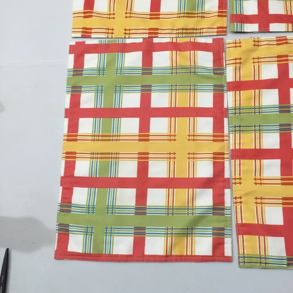 4 Food Network Cloth Plaid Placemats